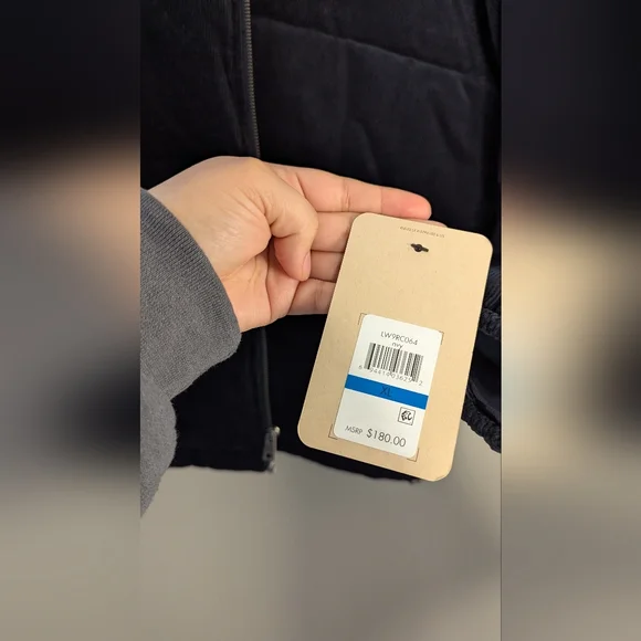 Beautiful Levi's Black corduroy bubble puffer. NWT XL. In perfect condition - Picture 8 of 14